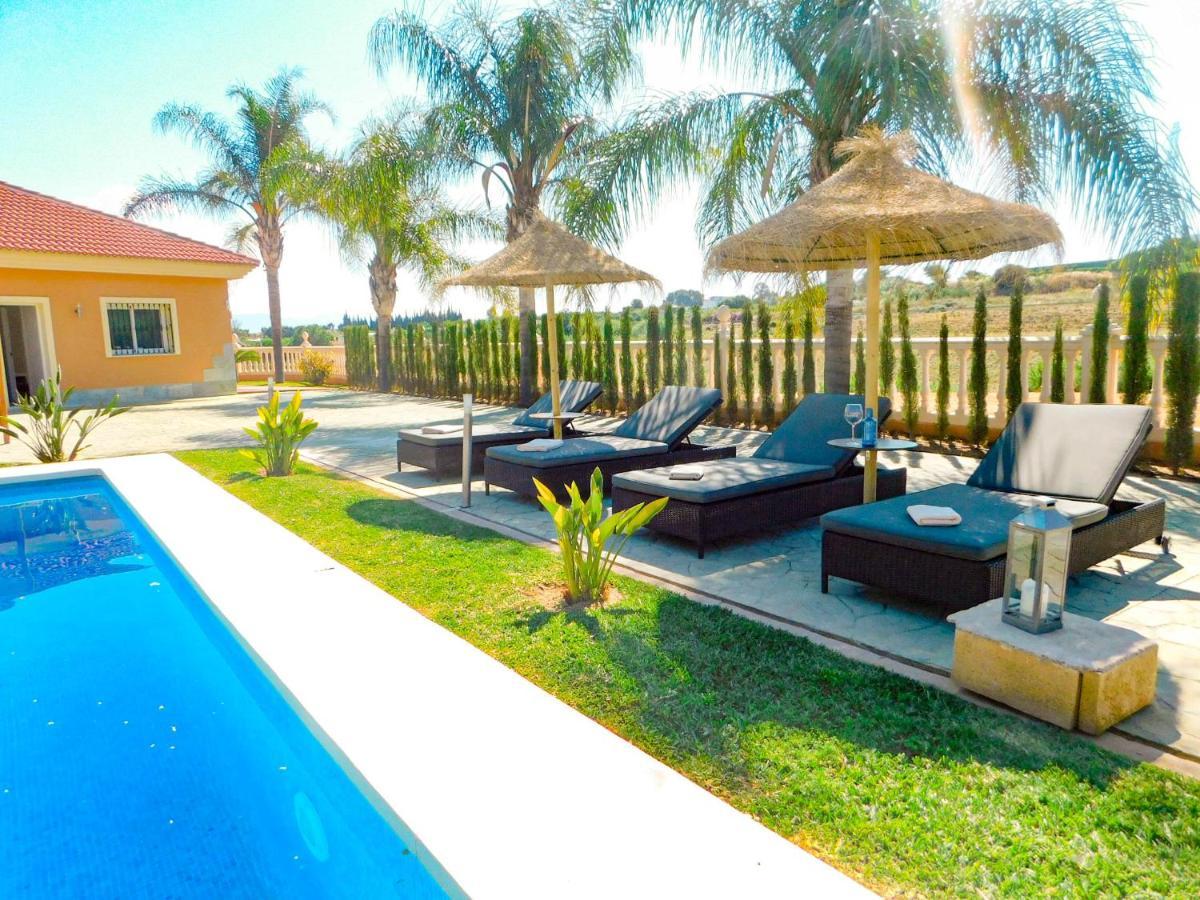 Tess Rancho Las Palmeras 阿尔豪林德拉托里 外观 照片