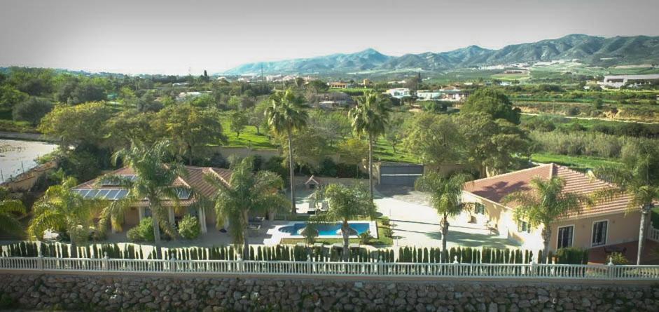 Tess Rancho Las Palmeras 阿尔豪林德拉托里 外观 照片